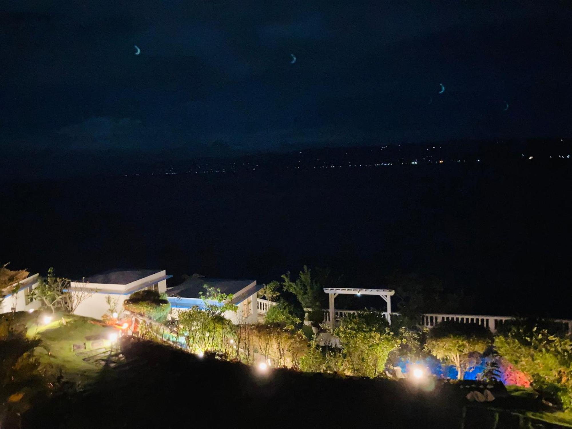 1888 Beach Resort Dumaguete City Esterno foto