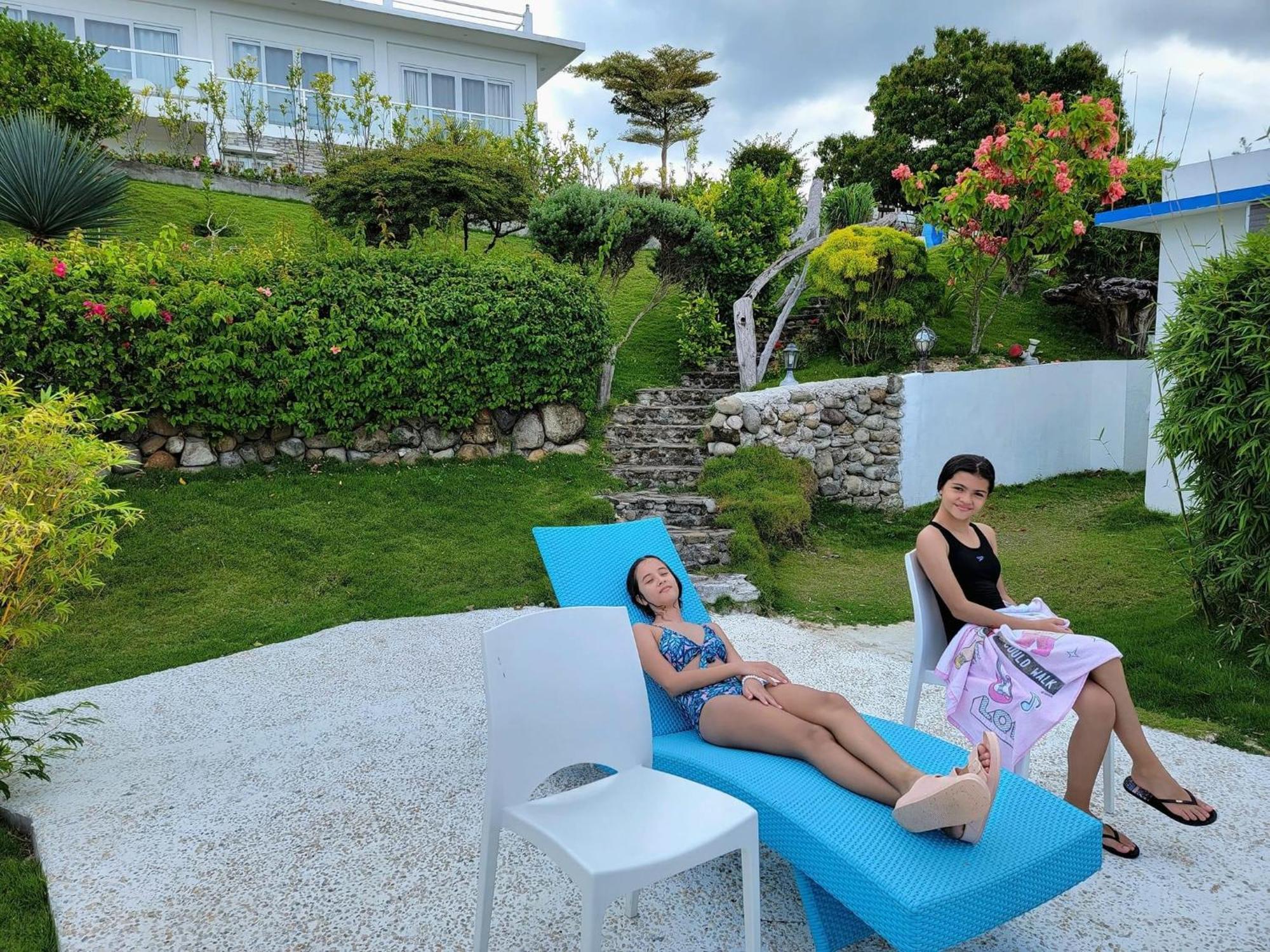 1888 Beach Resort Dumaguete City Esterno foto