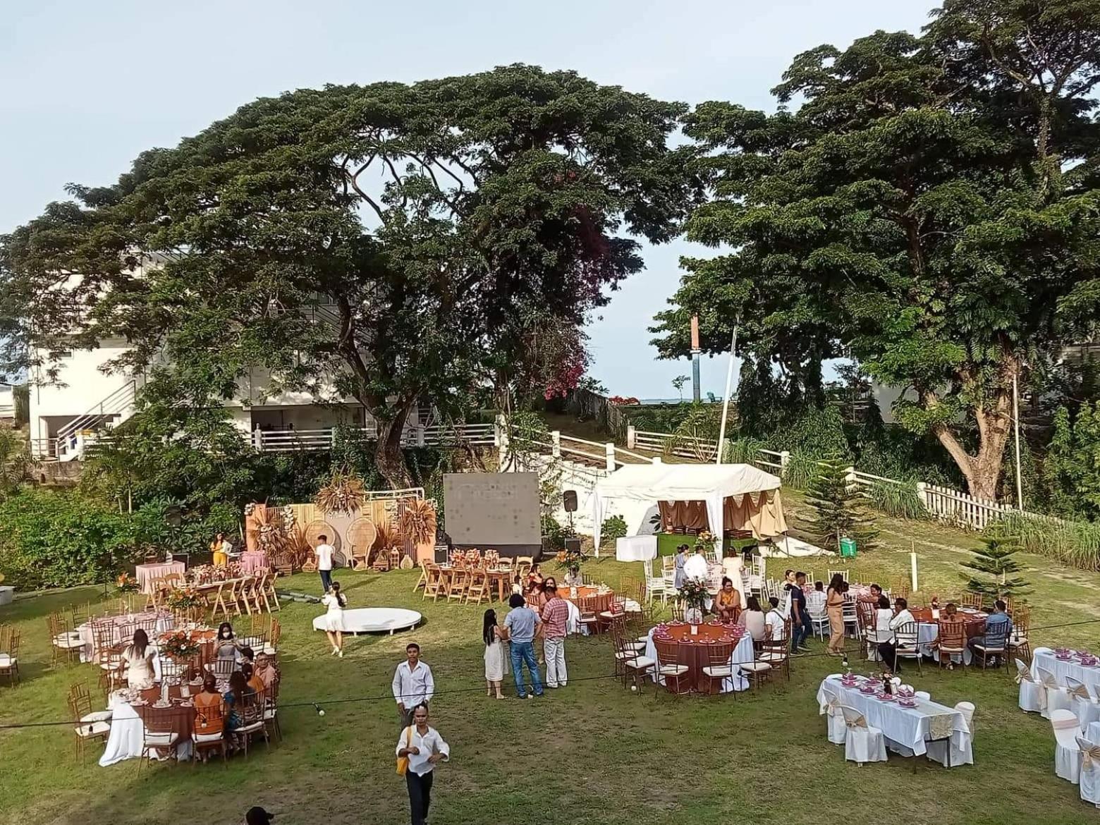 1888 Beach Resort Dumaguete City Esterno foto