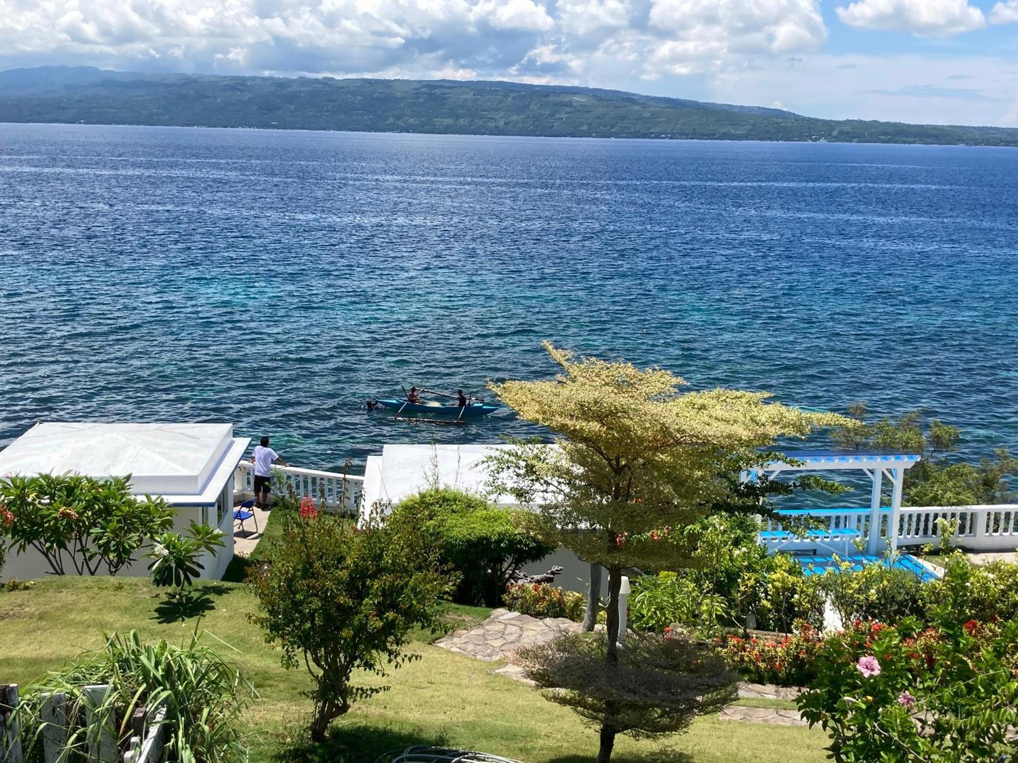 1888 Beach Resort Dumaguete City Esterno foto