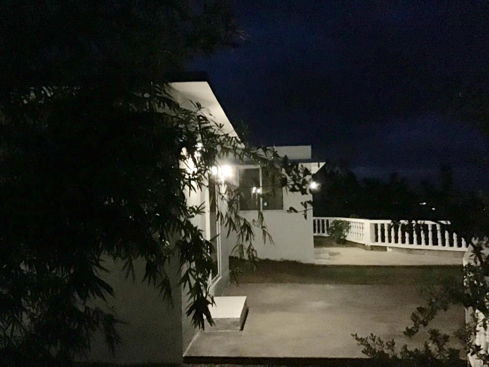 1888 Beach Resort Dumaguete City Esterno foto
