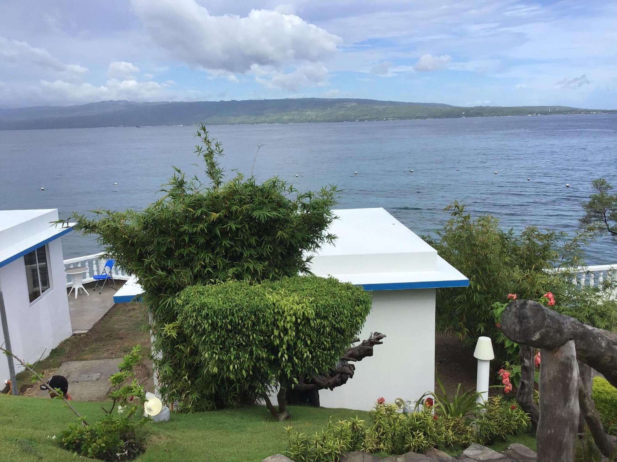1888 Beach Resort Dumaguete City Esterno foto