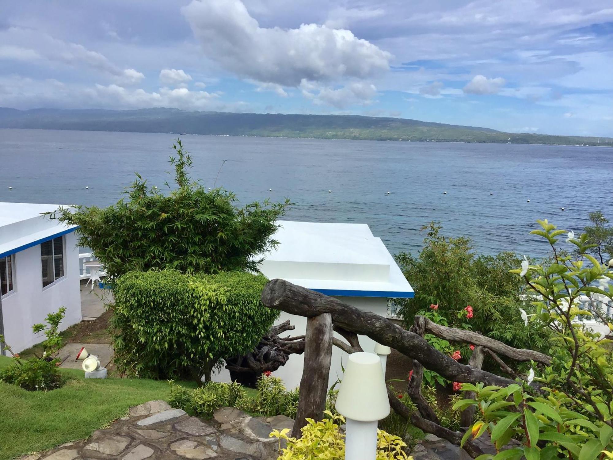 1888 Beach Resort Dumaguete City Esterno foto