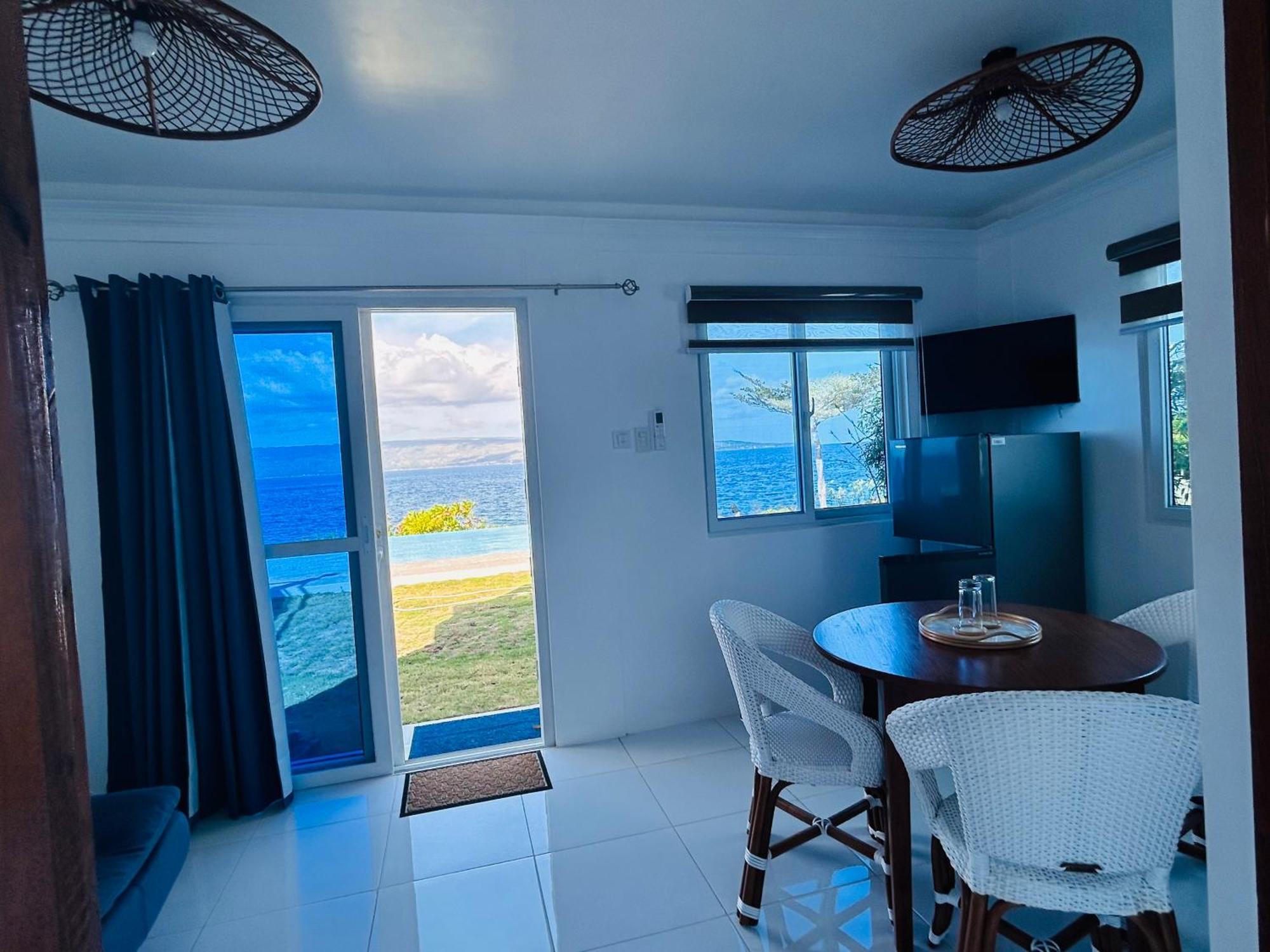 1888 Beach Resort Dumaguete City Esterno foto