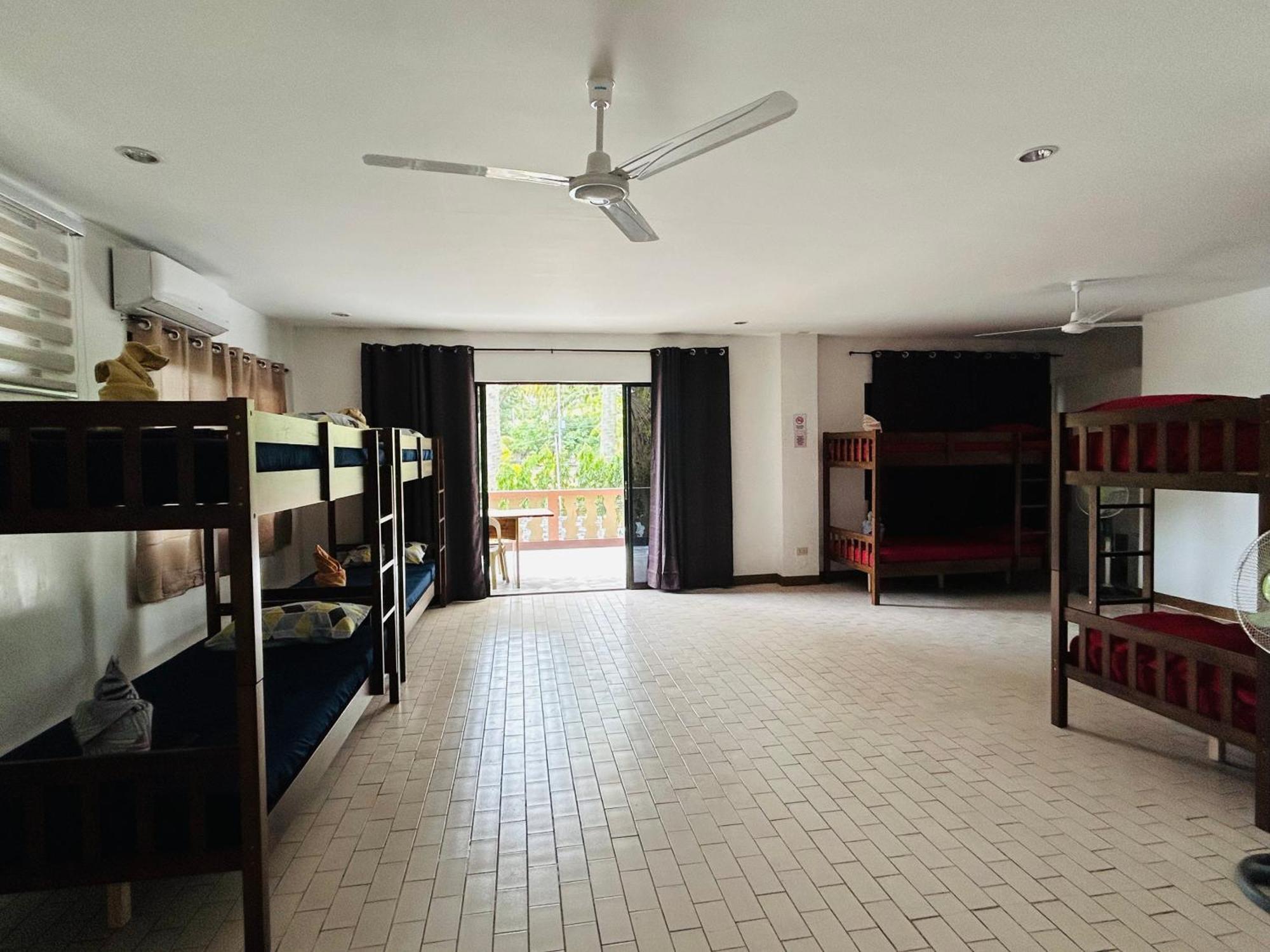 1888 Beach Resort Dumaguete City Esterno foto